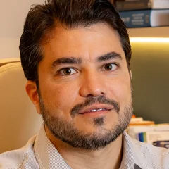 Dr. João Carvalho